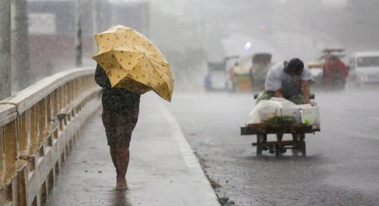 IMD predicts extremely heavy rainfall in these 5 districts of Kerala; issues red alert for Monday