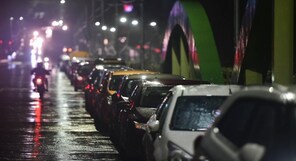 India sees record petrol and diesel consumption on vehicle sales, EVs yet to catch up speed