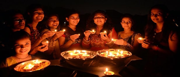 Diwali 2020: India's festive mood raises fears of surge of coronavirus