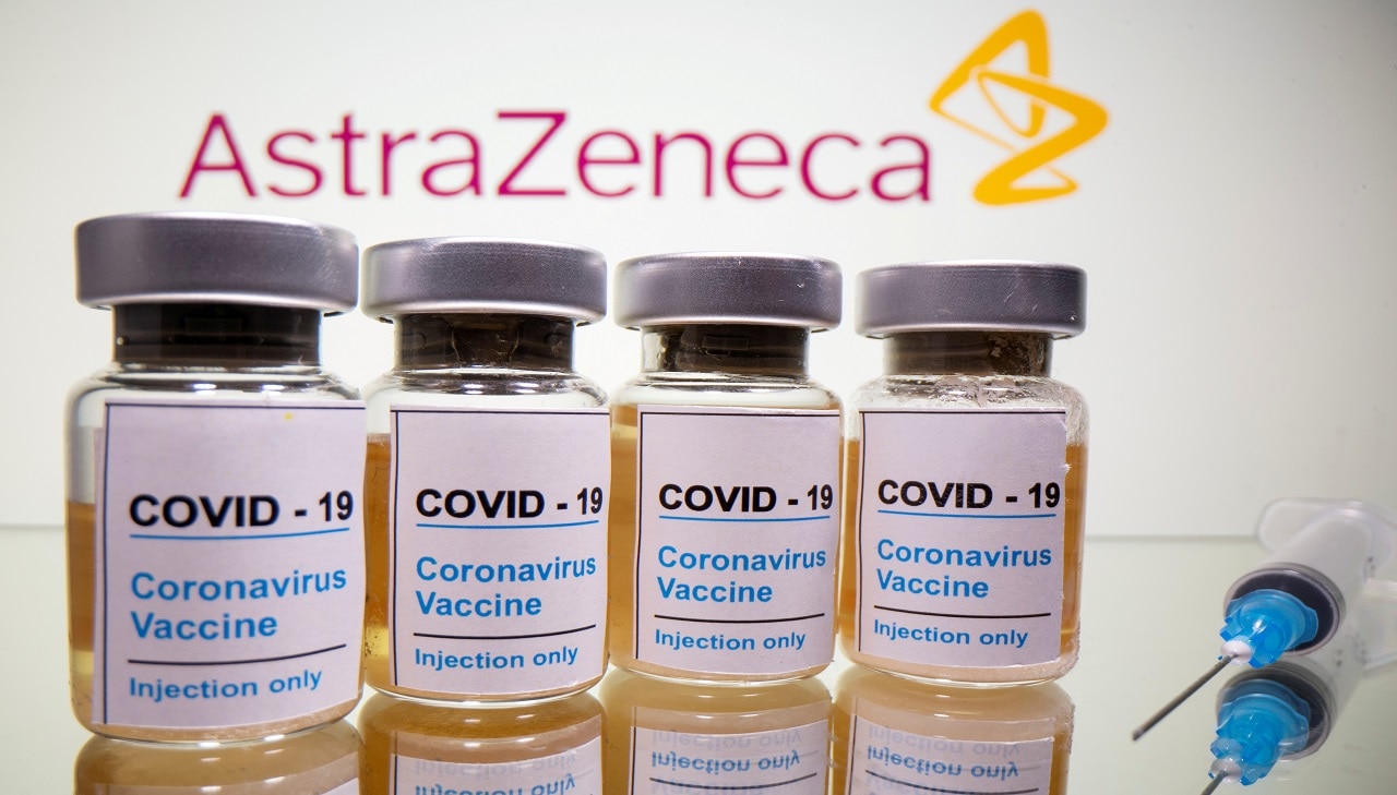 No 2 |  Oxford – AstraZeneca |  Développé par l'Université d'Oxford et AstraZeneca, il est utilisé dans 41 pays, dont l'Inde.  AstraZeneca s'est associée au Serum Institute of India pour fabriquer et expédier le vaccin dans le monde entier.  (Image: Reuters)