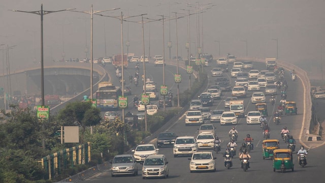 Delhi allows diesel cars older than 10 years on roads, but with a rider ...