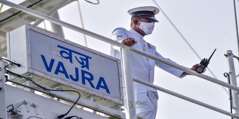 Indian Navy SSC Officer recruitment 2022: 217 vacancies, check last date to apply and other details