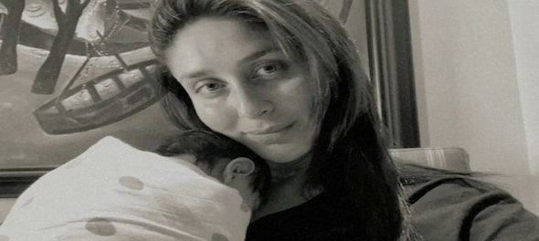 Kareena Kapoor Khan shares first picture with new born