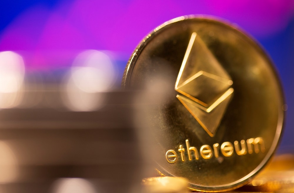 Ethereum’s PoW hard fork struggles with technical issues and replay attack, tanks 90% since listing
