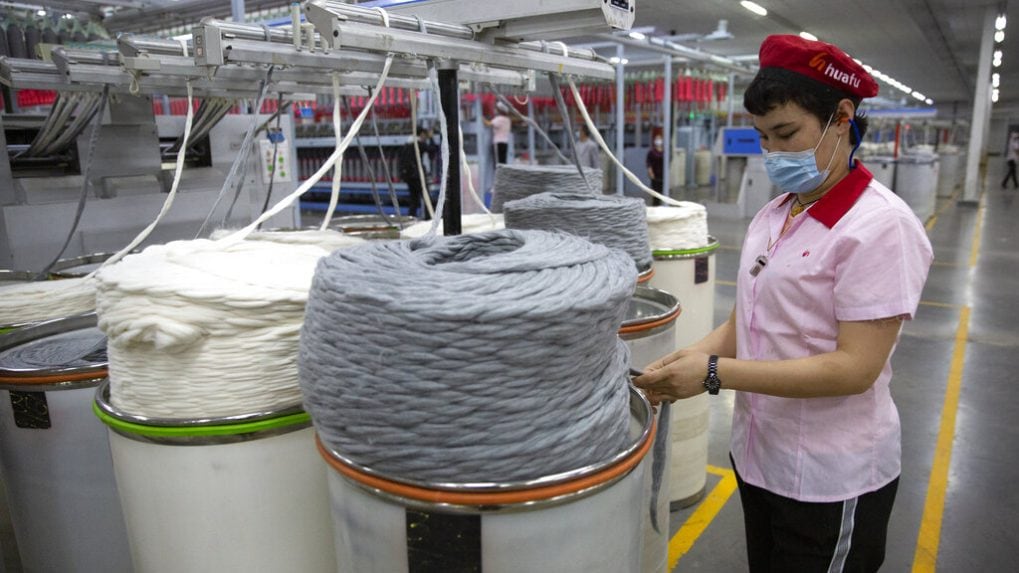 China Industrial Profit Growth Eases As Deflation Persists