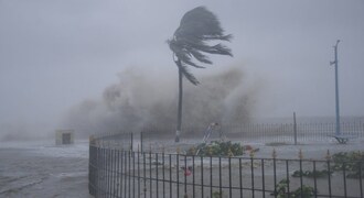 Cyclone fear in OdishaOdisha government canceled Sunday's holiday of the rescue team Cyclone fear in OdishaOdisha government canceled Sunday's holiday of the rescue team