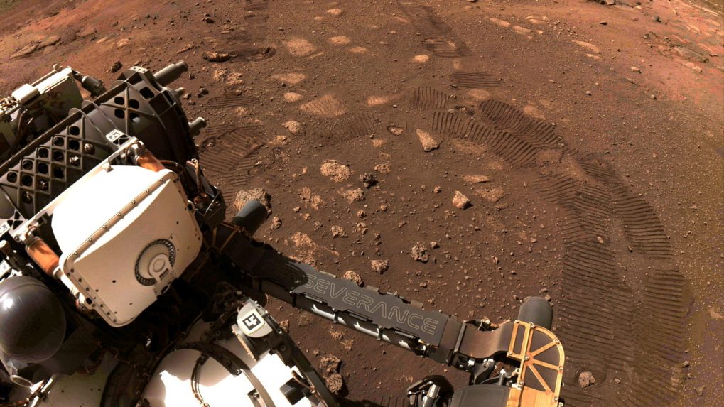과학자들은 수십억 년 전에 분화한 화성 화산이 가장 희귀한 광물 뒤에 있다고 결론지었습니다.