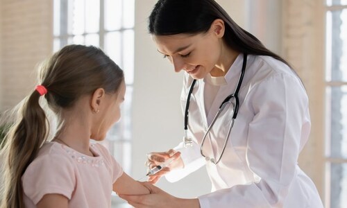 US FDA clears Pfizer's COVID-19 vaccine for children