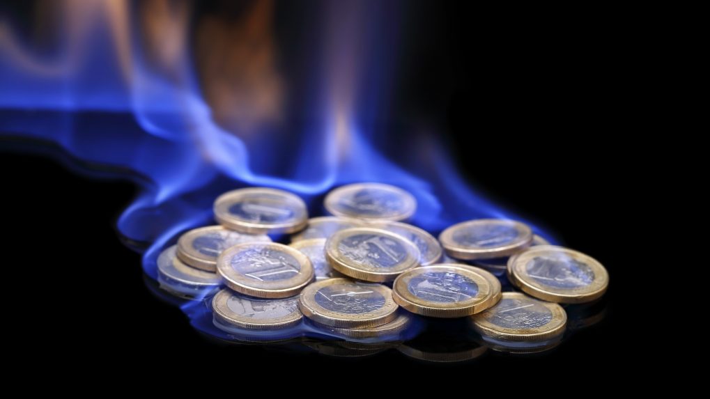 what does burning crypto tokens mean