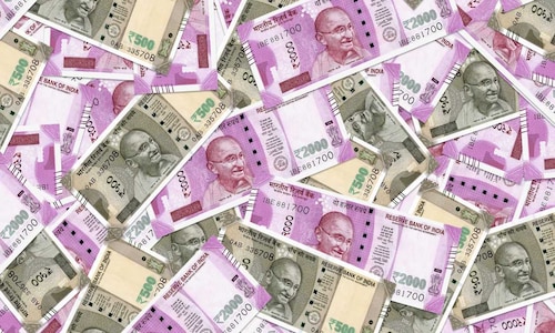 Foreign portfolio investors turn net buyers in April so far; invest Rs 7,707 crore in equities