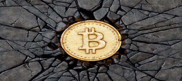 Bitcoin or crude oil; what will outperform in the next decade?
