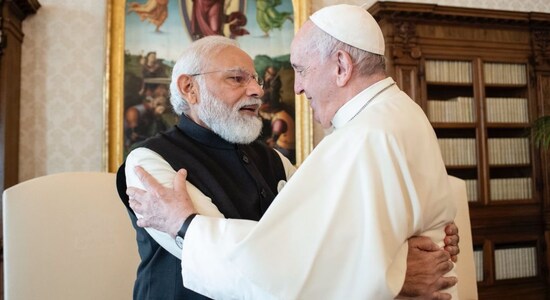 PM Modi meets Pope Francis at Vatican City, invites him to India