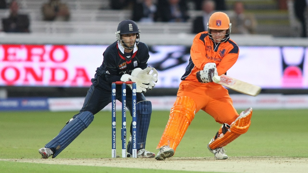 Netherlands' Tom De Grooth (R) bats on his way to 49 watched by England's James Foster in the ICC World Twenty20 cricket group match at Lord's Cricket Ground in London (Image: Reuters)