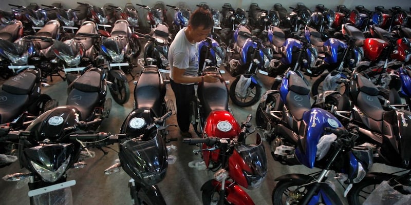 Bajaj Auto sales down 14% YoY at 4.39 lakh units; October reports highest sales this year