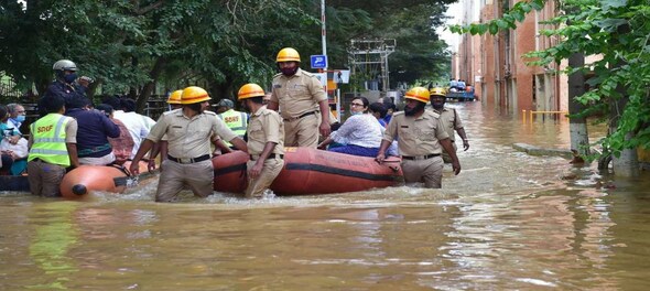 2 labourers die as heavy rains lash Bengaluru; Karnataka CM announces Rs 5 lakh ex gratia for their kin