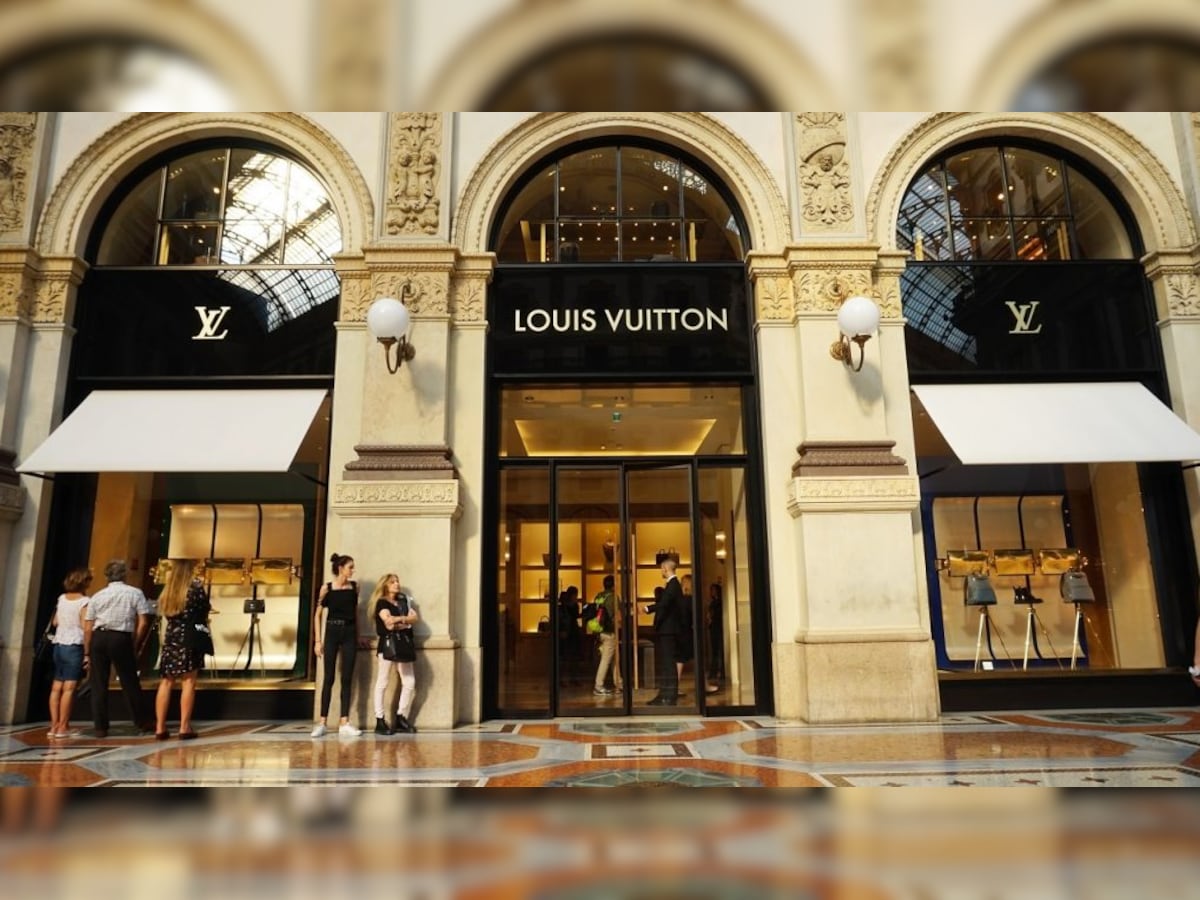 2,293 Press Conference Louis Vuitton Stock Photos, High-Res