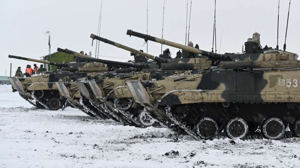 Russia Moves Long-Range Artillery Into Firing Positions; Us Urges Citizens To Depart Ukraine Immediately