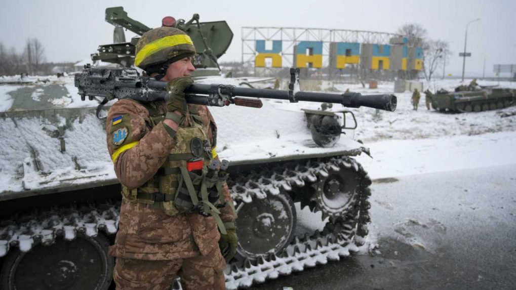 Photo of Putinove jednotky sa tlačia smerom ku Kyjevu;  India sa usiluje o ďalšie vyhostenie;  Ropa nad 100 USD/barel