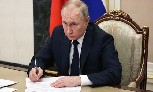 Russia-Ukraine highlights: Putin says Russia will solve its problems, calls sanctions illegitimate; Meeting between foreign ministers ends with no progress