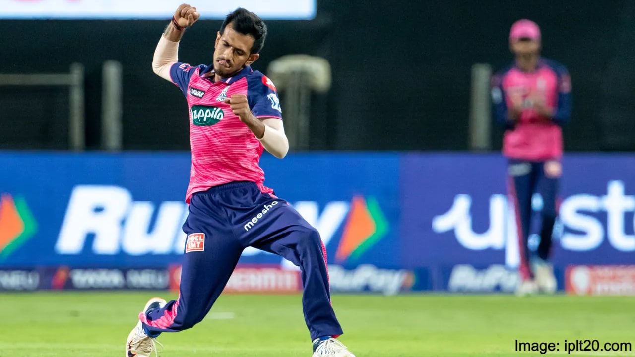 Cricket Universe - Yuzi Chahal clicked with the ABD's autographed