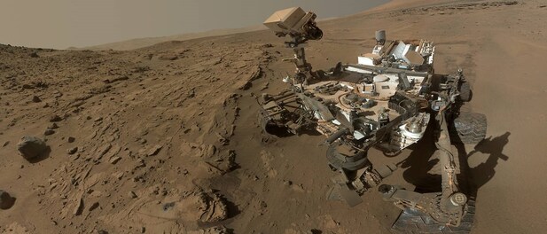 NASA's Curiosity rover finds a mysterious doorway on Mars, spark ...