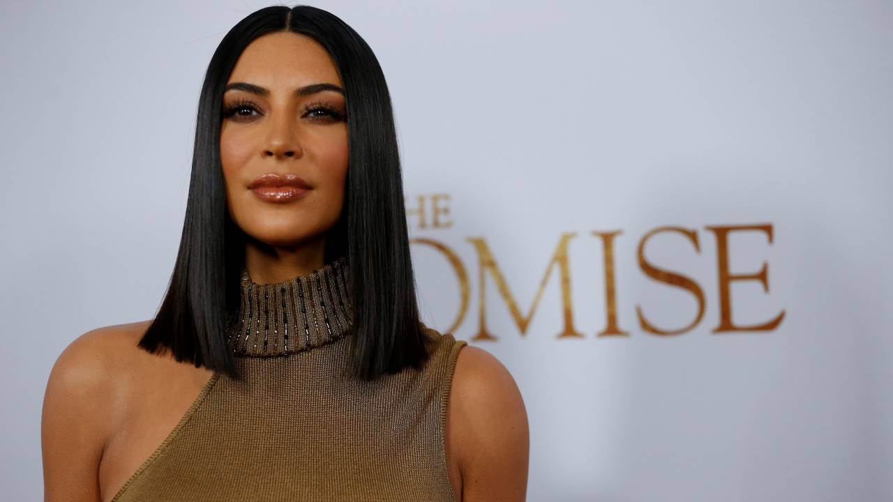 Kim Kardashian to pay $1.26 million for promoting crypto on Instagram -  CNBC TV18