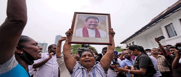Dreadful photos of Sri Lanka in turmoil as President Gotabaya Rajapaksa refuses to quit