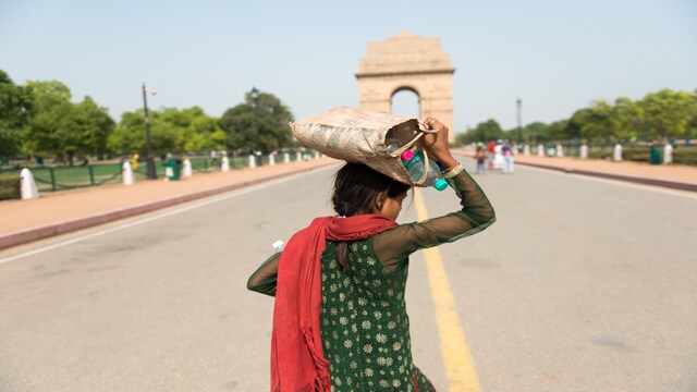 Heatwave Sweeps Through Delhi Mercury Rises To 49 Degrees Celsius In Parts Of The City Cnbc Tv18 1975