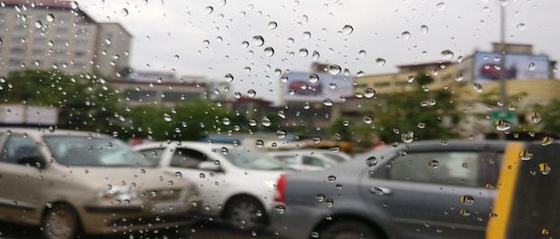 Parts of Delhi receive light rain on Sunday evening