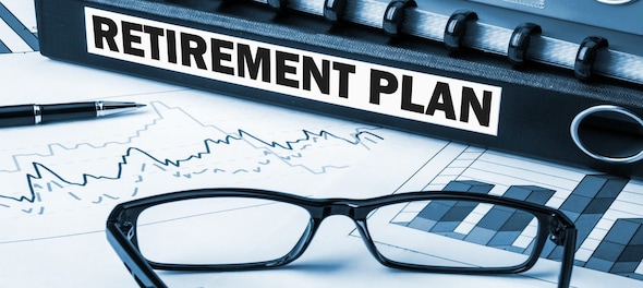Are retirement mutual funds better than SCSS for long-term investing?