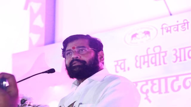 Maharashtra Karnataka Border Dispute: Shinde govt passes resolution to ...