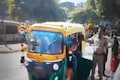 Viral video: UP policemen stop an autorickshaw carrying 27 passengers in Fatehpur