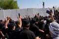 Iran closes borders with Iraq, halts flights amid violence in Baghdad