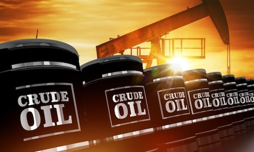 Oil prices on track for weekly gain as recession fears ease