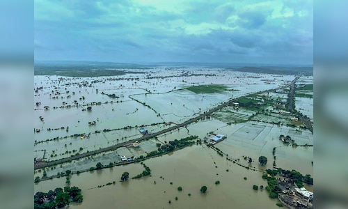 Flash Floods At Jaipaiguri During Durga Idol Immersion Kills 7 Several Feared Missing Watch 9512