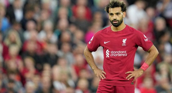 Nº 5 |  Mohamed Salah |  Edad: 30 |  Equipo: Liverpool |  Nacionalidad: Egipto |  Ganancia total declarada: $ 53 millones |  Ganancias en el campo: $35 millones |  Ganancias fuera del campo: $4 millones |
