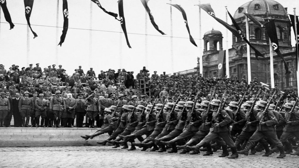 Niemcy najechały Polskę, co doprowadziło do wybuchu II wojny światowej, a indyjski czas standardowy został przyjęty