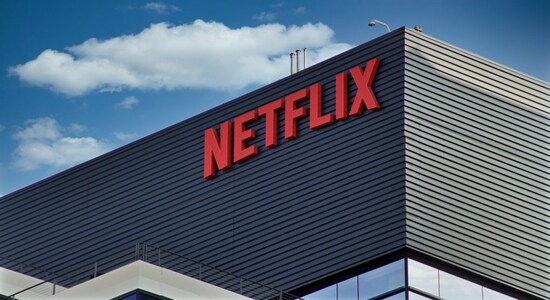 Netflix cracks down on password-sharing and is prepared for unhappy customers