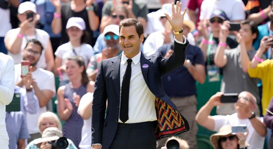 Between 2004 to 2007, Roger Federer won the ATP Player of the Year title for four straight years. Federer reclaimed the title again in 2009. 