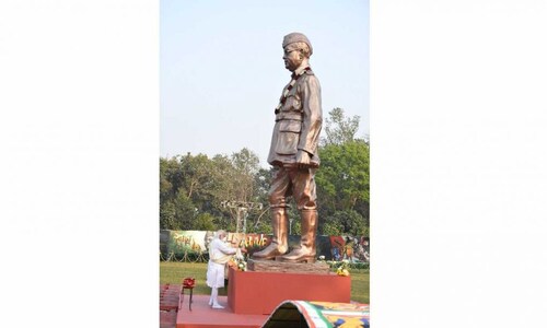 Meet Arun Yogiraj, the sculptor who carved out Netaji statue from black granite stone