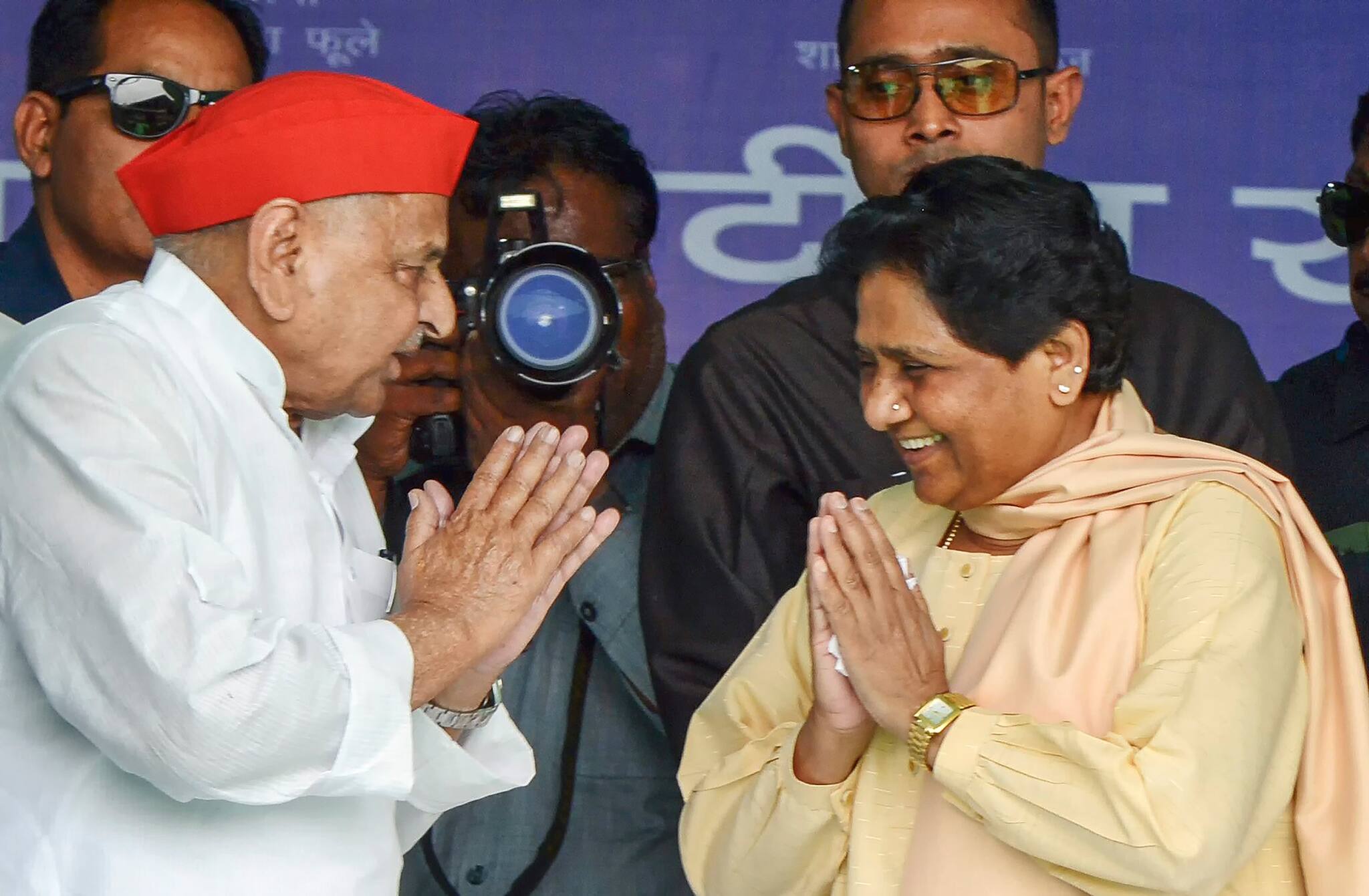 Mulayam Singh with BSP chief Mayawati. (Credit: PTI)