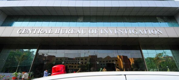 CBI apprehends chairman's executive secy of Bridge and Roof Company, along with 6 others in Rs 20 lakh bribery case