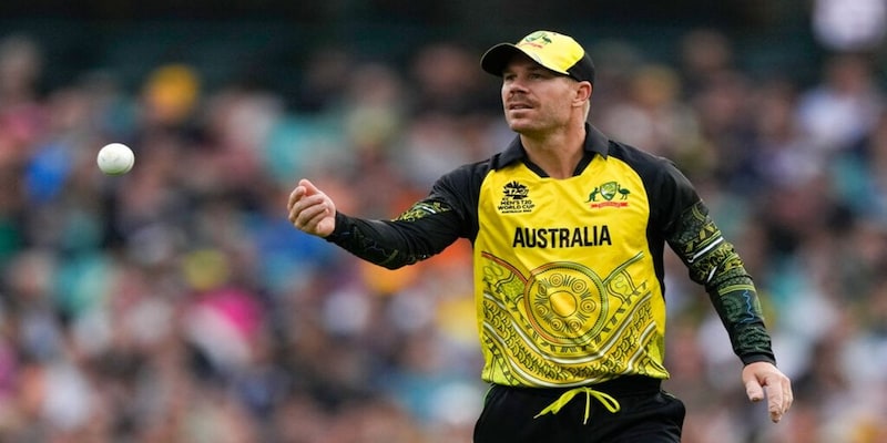 Watch: ‘Superman’ David Warner puts up fielding spectacle in Australia’s must-win T20 World Cup match against Sri Lanka