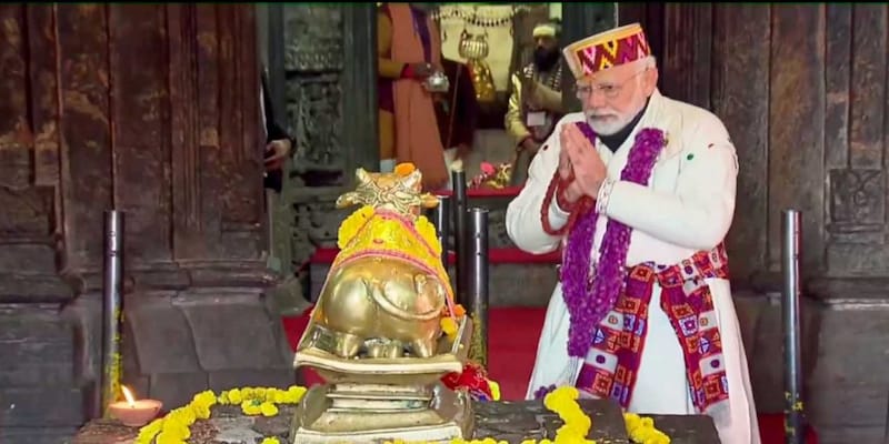Dressed in Himachal's Chola Dora attire, PM Modi offers prayer at Kedarnath temple