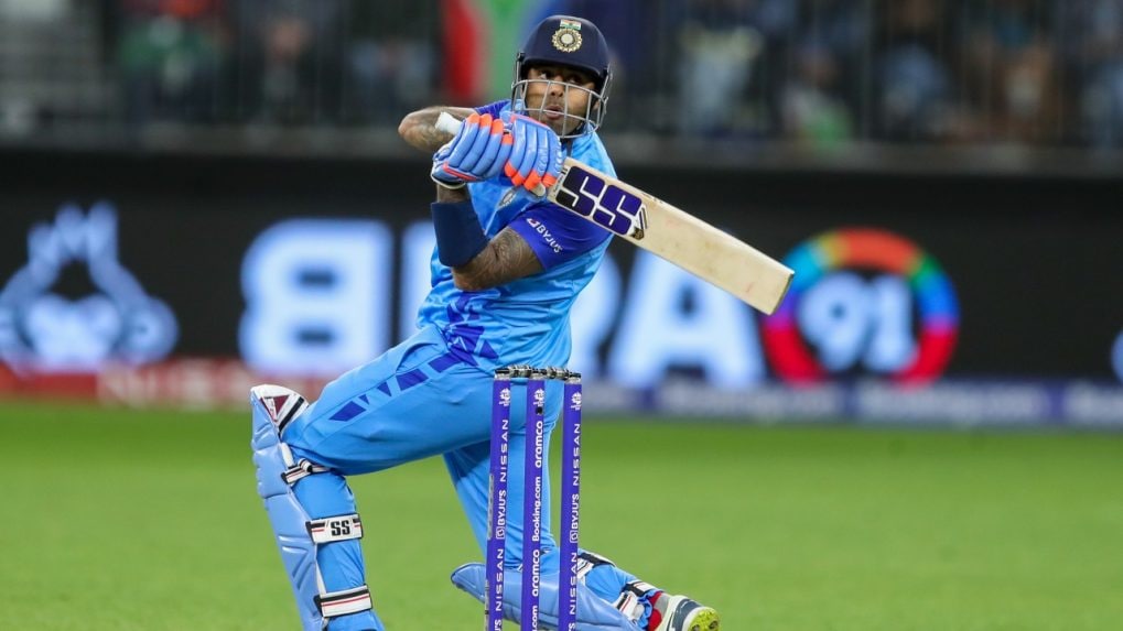 Suryakumar Yadav blitz sends Mumbai Indians third with romp against RCB |  The Cricketer