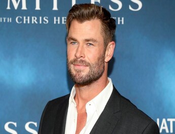 Chris Hemsworth estaria cogitando se aposentar por predisposição ao  Alzheimer