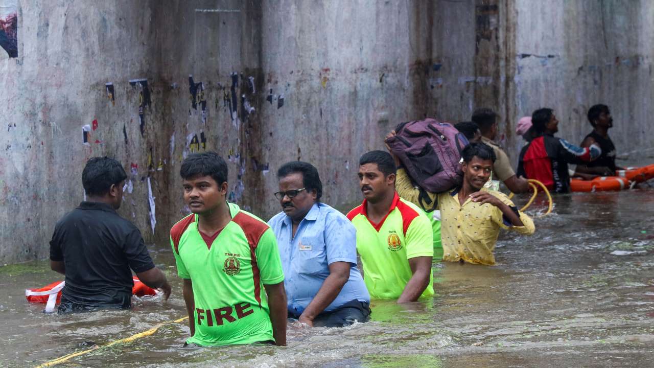 Chennai Rains: 2 Dead, Schools Shut After Record Rainfall, Yellow Alert ...