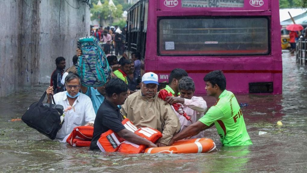 Chennai Rains: 2 Dead, Schools Shut After Record Rainfall, Yellow Alert ...