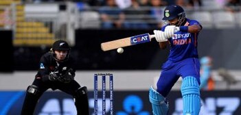Ind vs NZ 1st ODI latest updates: India are 51/0 after 13 overs