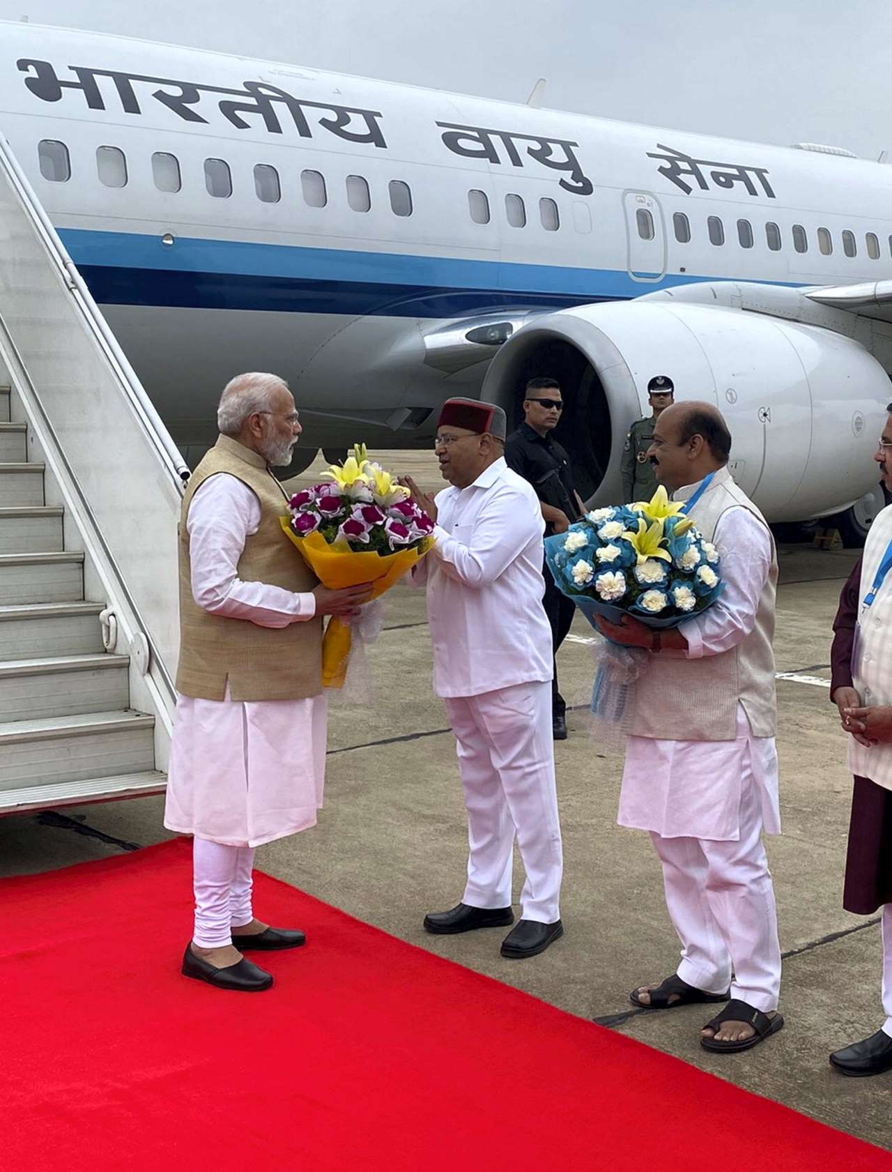 PM Modi Arrives In Bengaluru To Inaugurate Terminal 2 Of Kempegowda ...